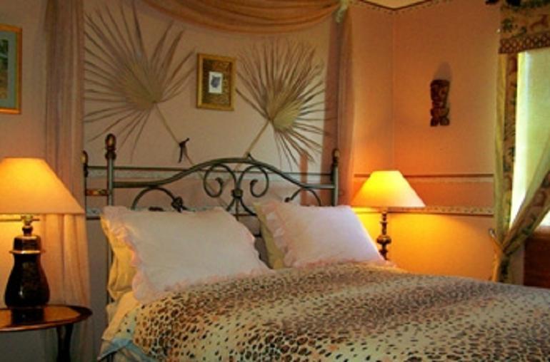 Hemingway'S By The Sea Bed & Breakfast Esquimalt Ngoại thất bức ảnh