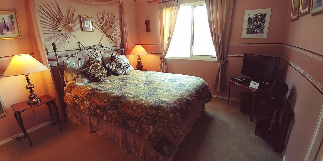 Hemingway'S By The Sea Bed & Breakfast Esquimalt Ngoại thất bức ảnh